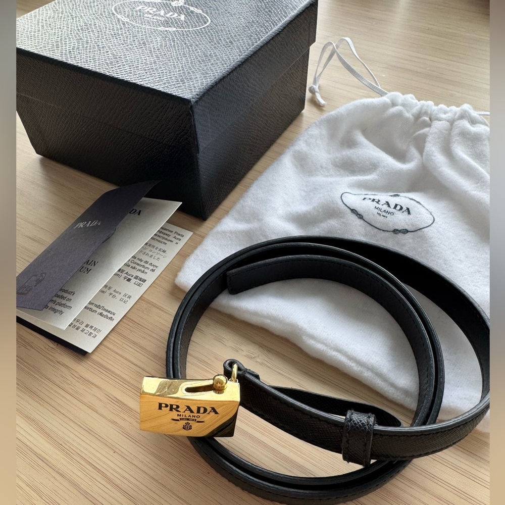Prada black Saffiano Logo-Detailed thin Buckle Belt size 32/80